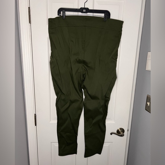 NWT Unique Vintage Plus Size Green Rizzo Cigarette Pants Size 3X/20 - Picture 2 of 7
